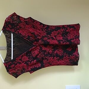 Pretty lace top with cap sleeves